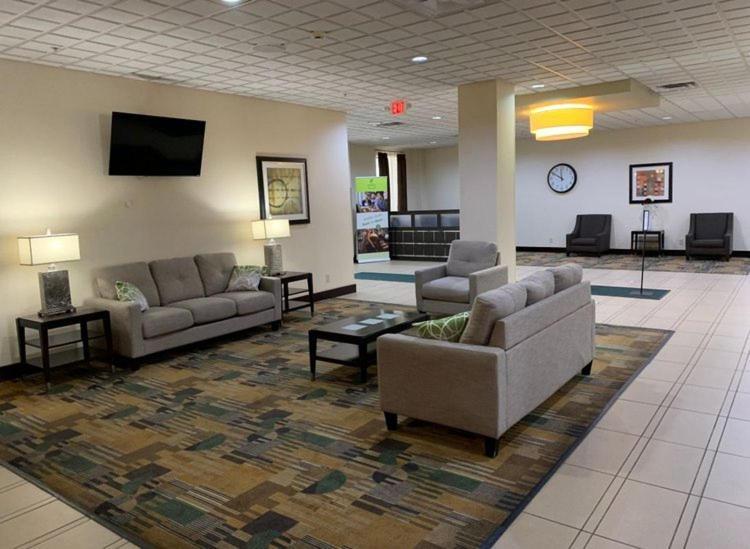 Quality Inn & Suites Downtown Mansfield Eksteriør billede