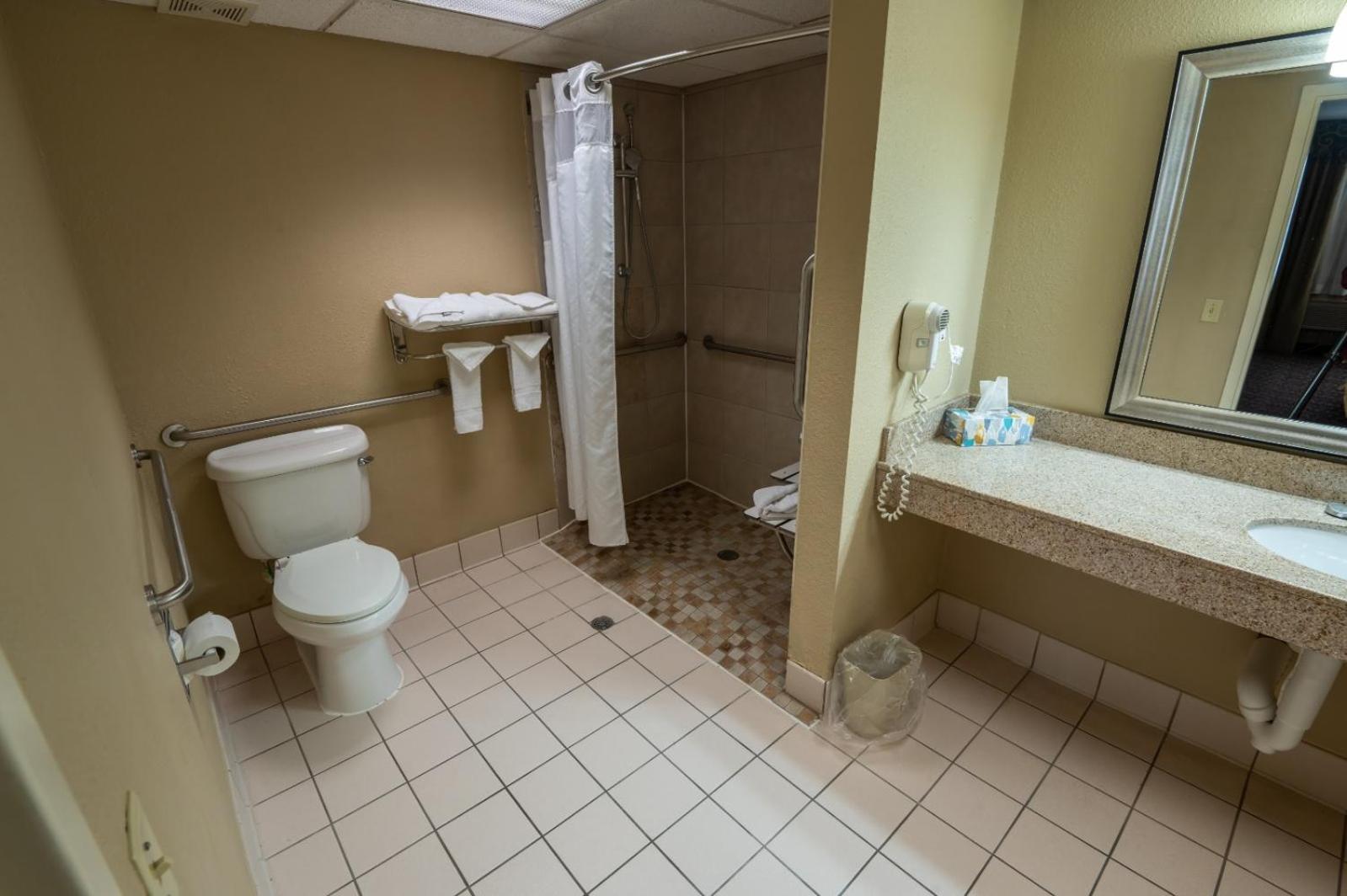 Quality Inn & Suites Downtown Mansfield Eksteriør billede